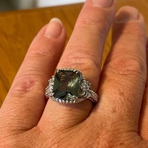 Beautiful mossy green spinel and white topaz ring